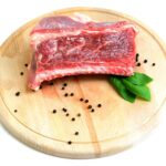 Mangiare carne scaduta: ecco cosa potrebbe accadere al nostro corpo