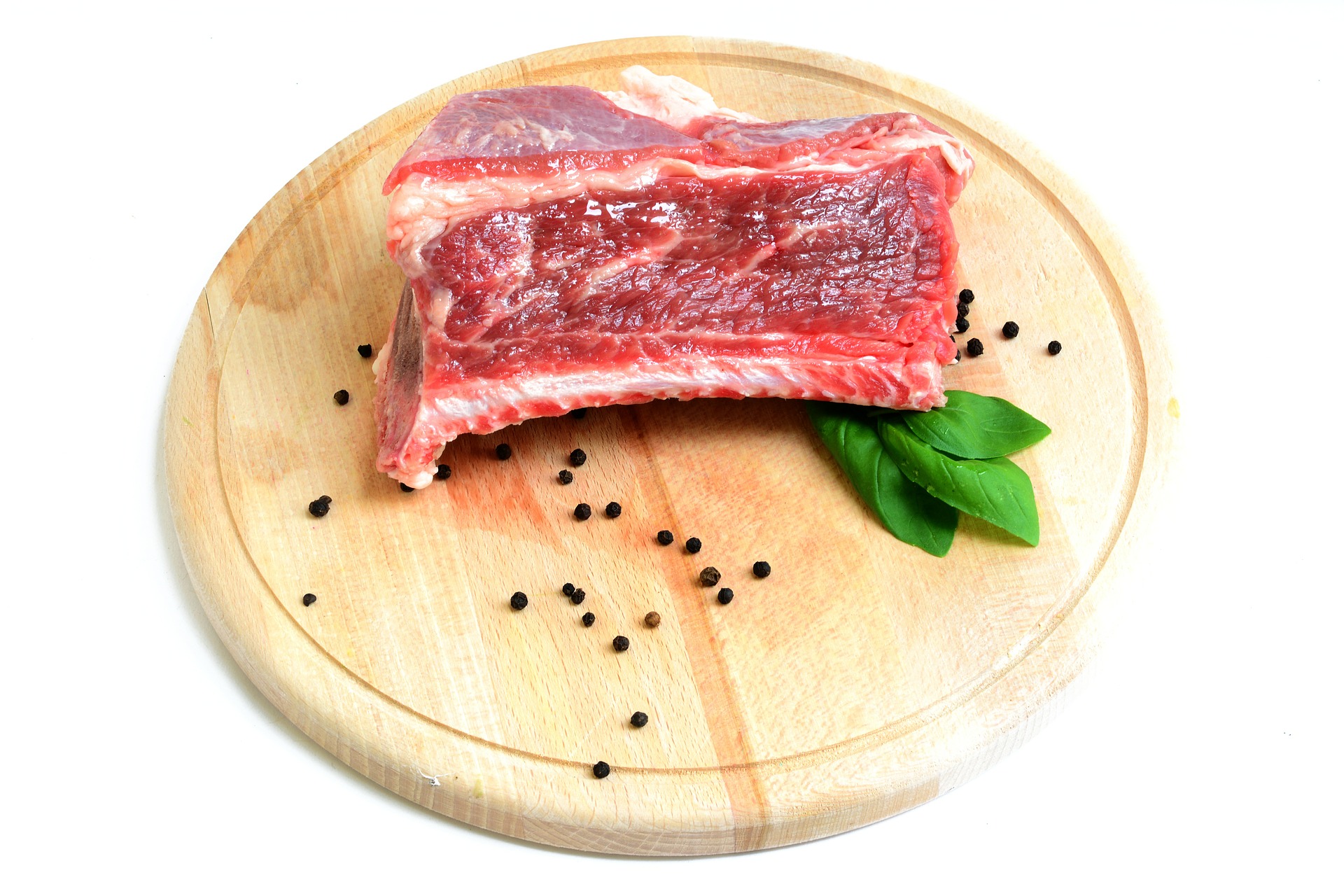 Mangiare carne scaduta: ecco cosa potrebbe accadere al nostro corpo