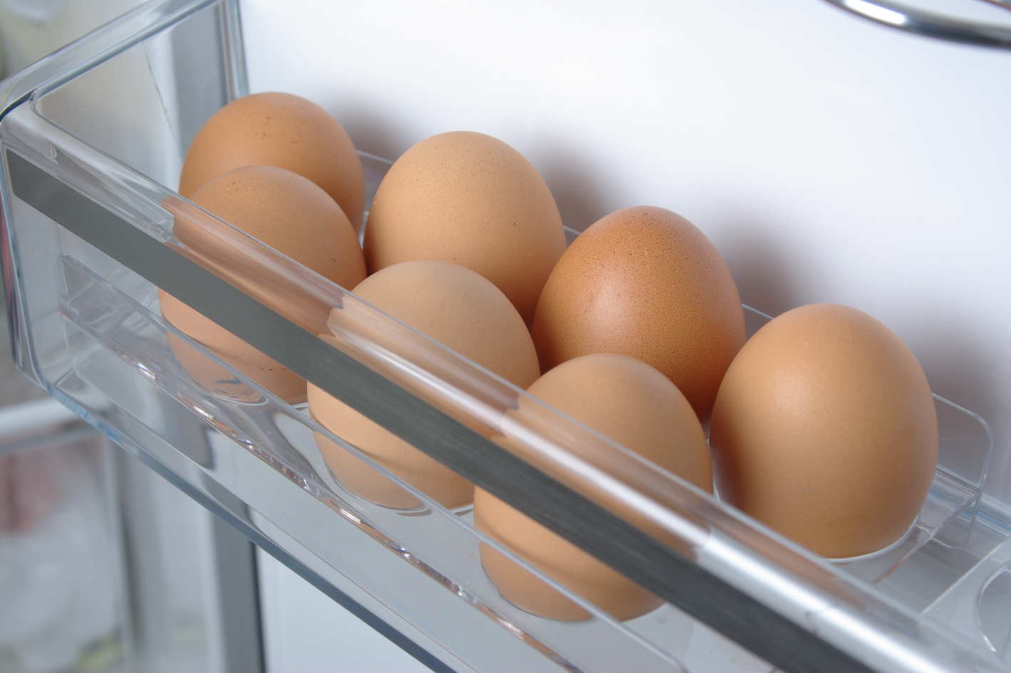 Le uova si mettono in frigo? Ecco la risposta dell'esperto 
