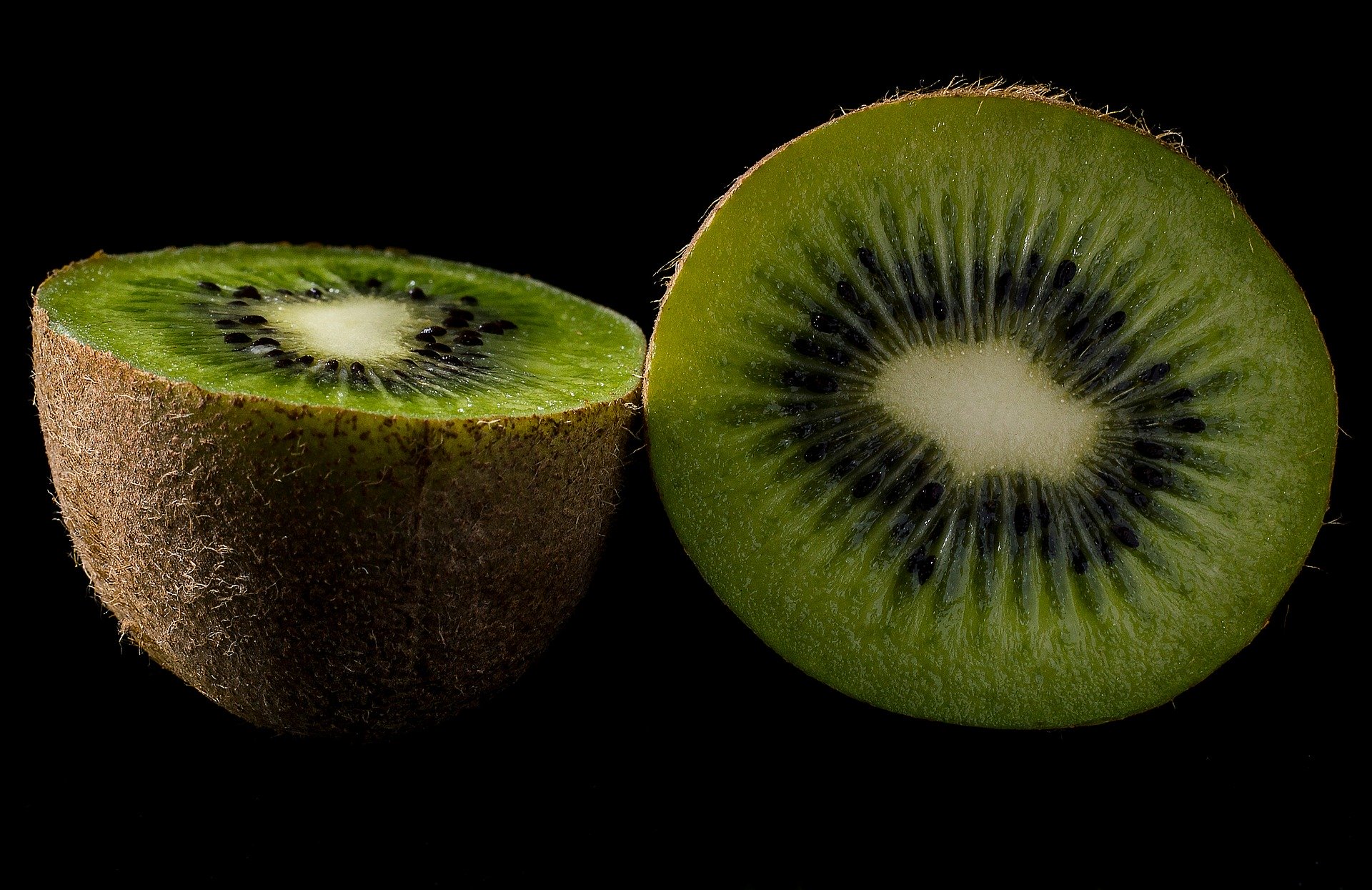 Perchè mangiare i kiwi con la buccia? Ecco il motivo! 