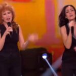 Fiorella Mannoia ed Ambra Angiolini, duetto iconico sulla Rai - La musica che gira intorno VIDEO