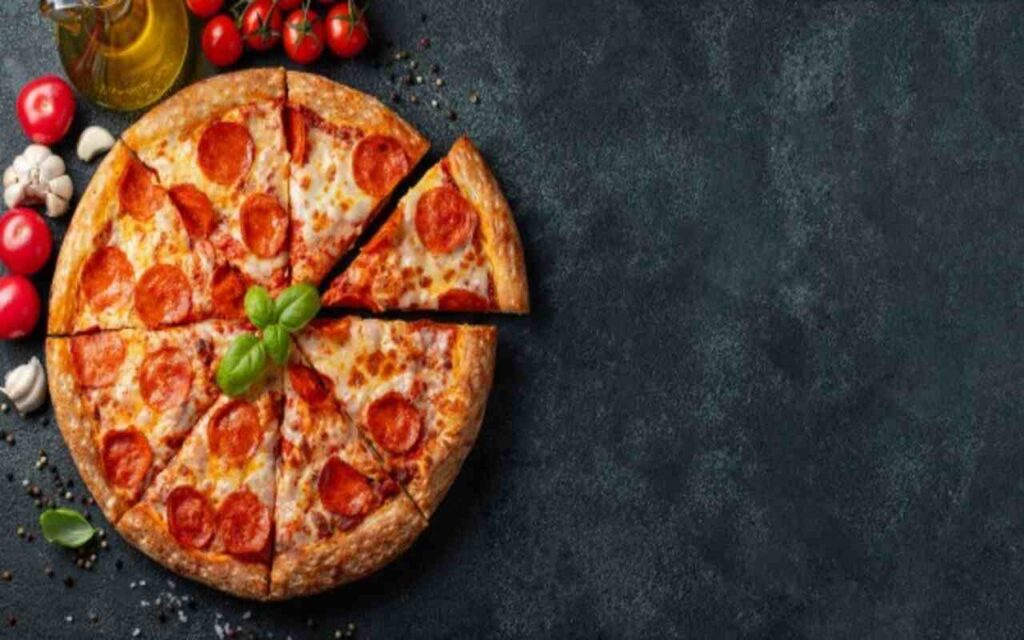 Pizza e diabete Quante calorie ha una pizza? "Pazzesco" Anche la pizza, nella sua forma tradizionale, è stata messa sotto la lente