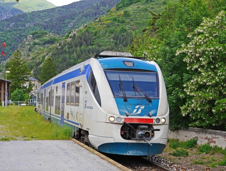 Il treno più panoramico d'Italia: ecco il percorso che tutti dovrebbero fare